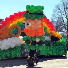 Leprechaun_in_the_2022_Brookside_parade